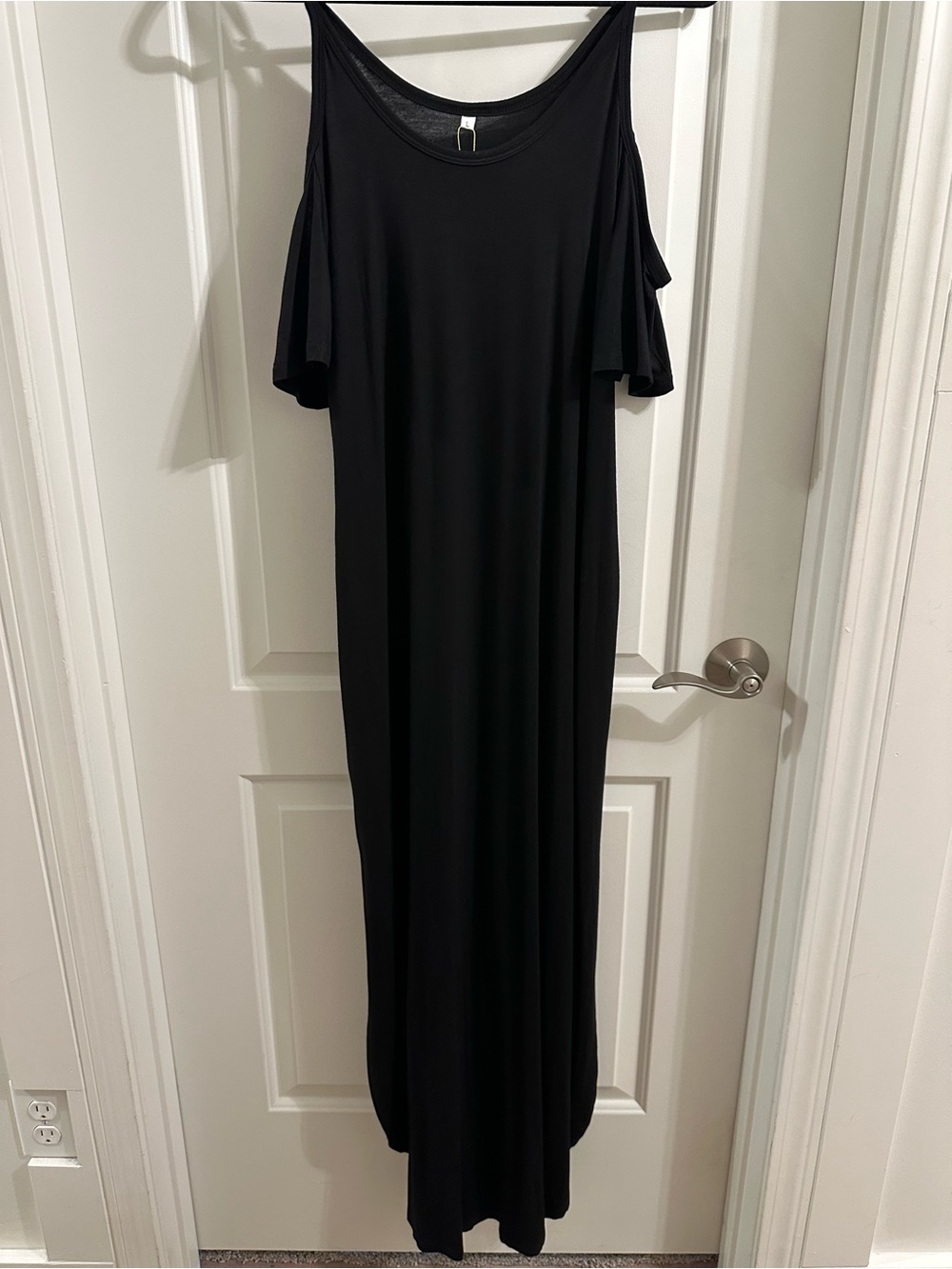 Women’s Summer Black Cold Shoulder Maxi Dress with Pockets